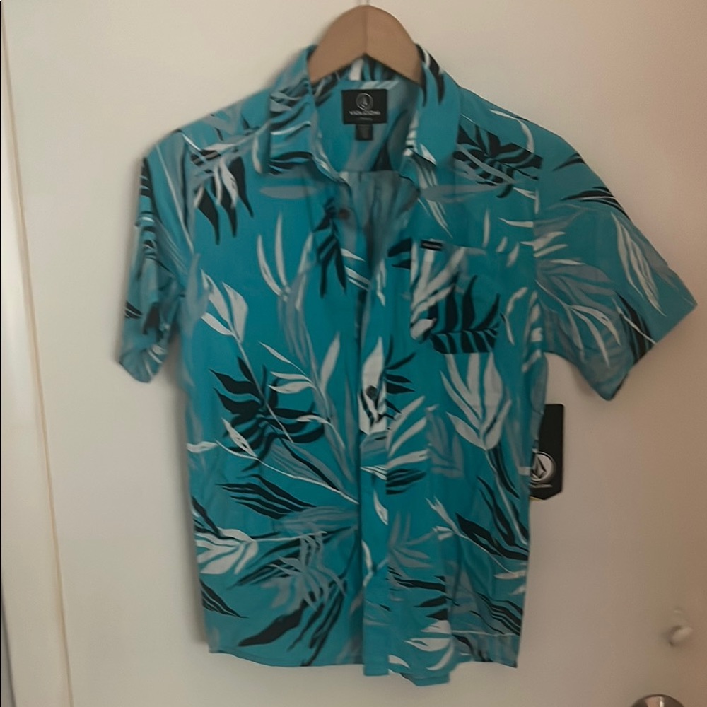 Volcom Blue and Black Tropical Button Down Shirt